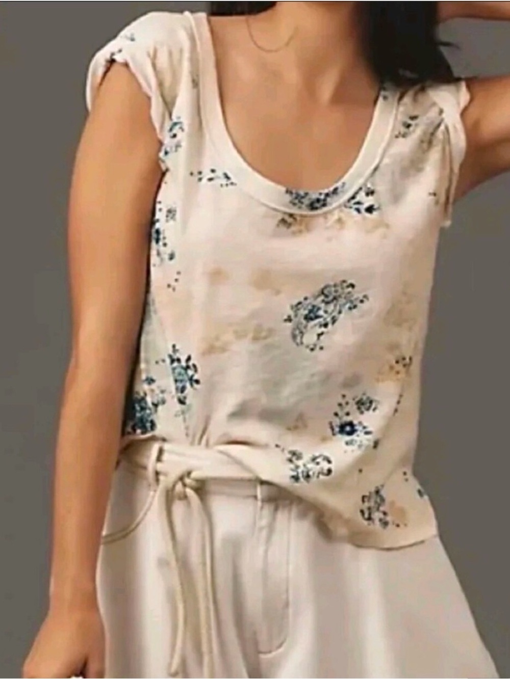 Anthropologie Cream Floral Scoop Neck Short Sleeve Tee